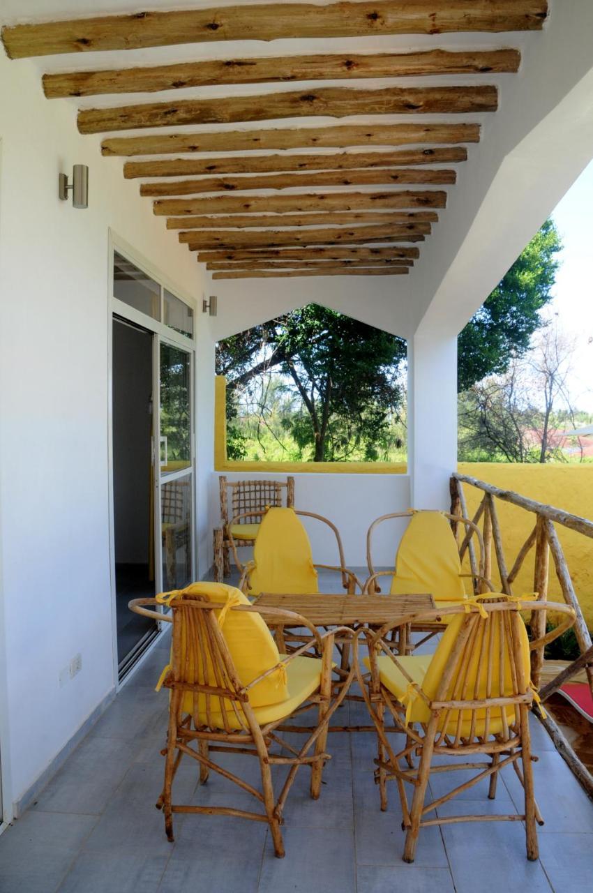 Maisha Marefu Apartments キウェンワ エクステリア 写真